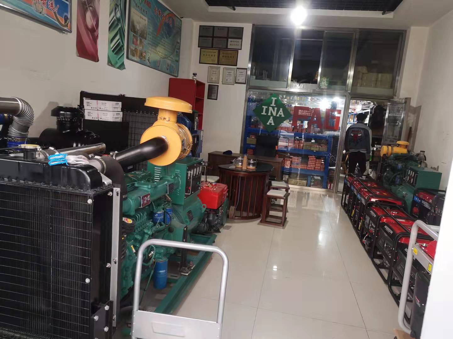 呼和浩特發(fā)電機(jī)租賃 呼和浩特發(fā)電機(jī)租賃